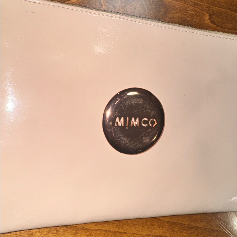 MIMCO Light Pink Patent Leather Wristlet Rose Gold Logo🩷